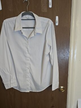 Time and Tru White Button-Up Women's Dress Shirt